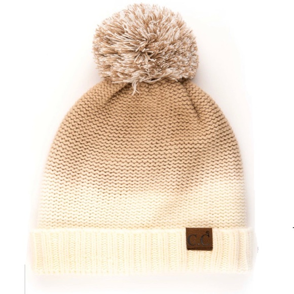 CC Boutique Accessories - 🆕 Cream/Tan Ombré Knit Pom Hat
